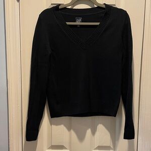 GAP Classic Black V-Neck Pullover